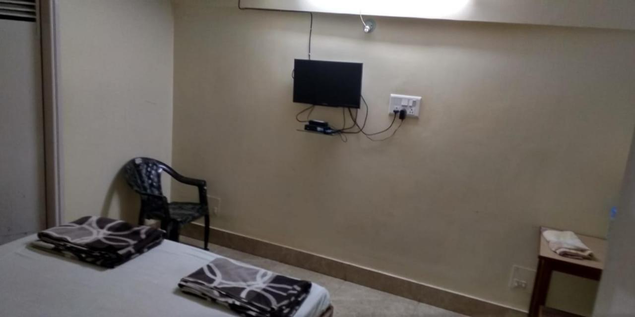 Adarsh Lodge Джамшедпур Екстериор снимка