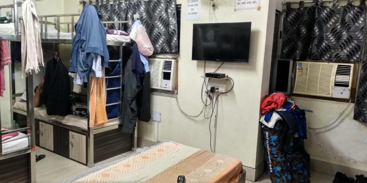 Adarsh Lodge Джамшедпур Екстериор снимка