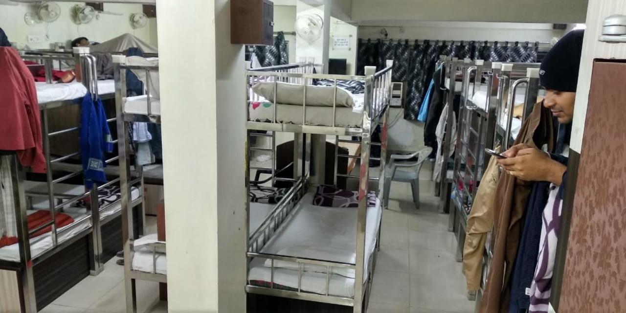 Adarsh Lodge Джамшедпур Екстериор снимка